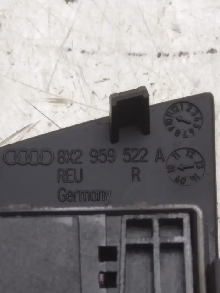 Audi A1 (2010 - 2014) 8X2959522A Кнопка стеклоподъемников — фото 4