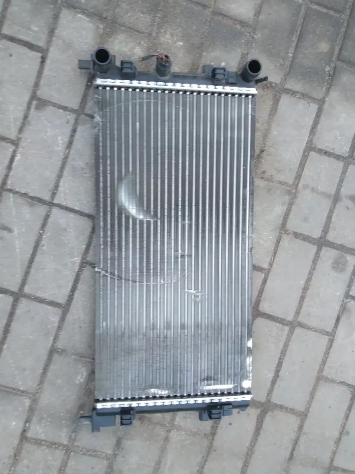 Seat Ibiza IV (6J,6P) (2008 - 2017) 6R01212530 Радиатор охлаждающей жидкости двигателя — фото 3