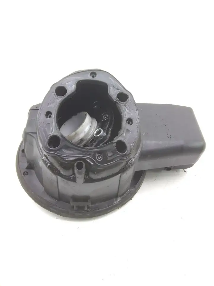 Hyundai i30 (2007 - 2012) 695142L200 Крышка топливного бака — фото 4