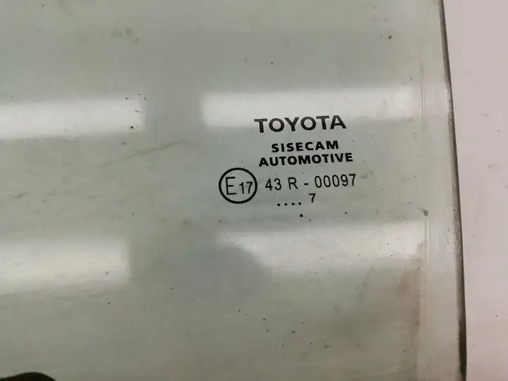 Toyota Verso (2012 - 2015) Стекло передней двери — фото 3