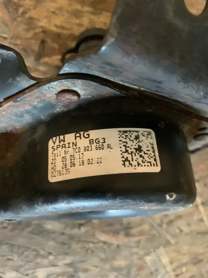 Volkswagen Crafter (2016 - ) 7C0803660AL Кронштейн запасного колеса — фото 2