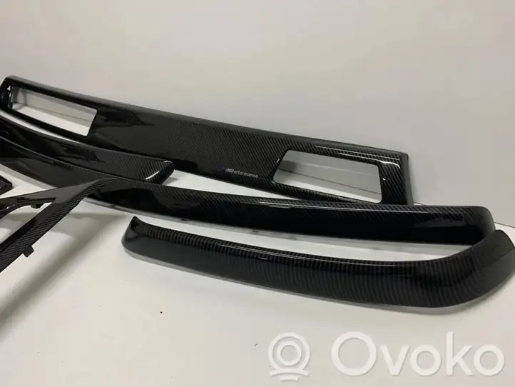 BMW 3 E90 E91    Декоративная планка