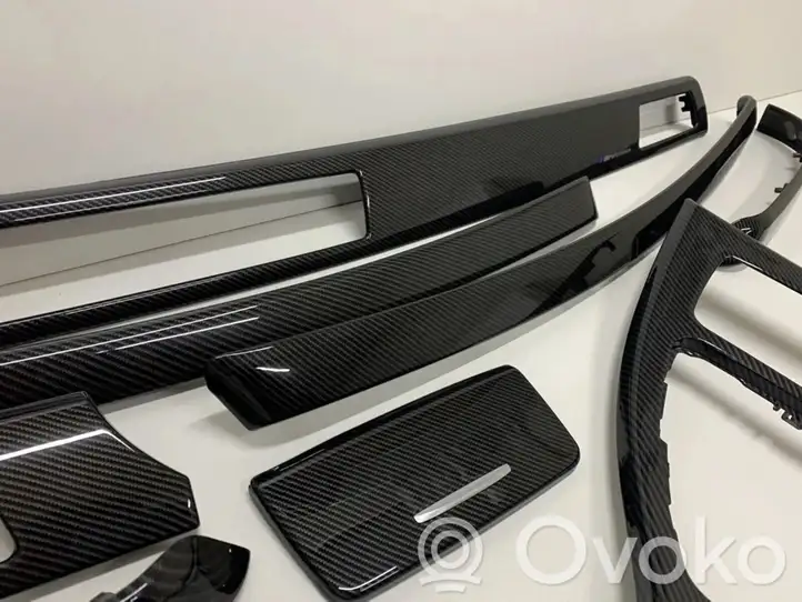 BMW 3 E90 E91    Декоративная планка