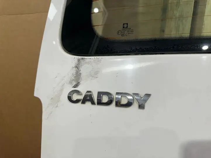 Volkswagen Caddy (2004 - 2010) Крышка багажника — фото 2