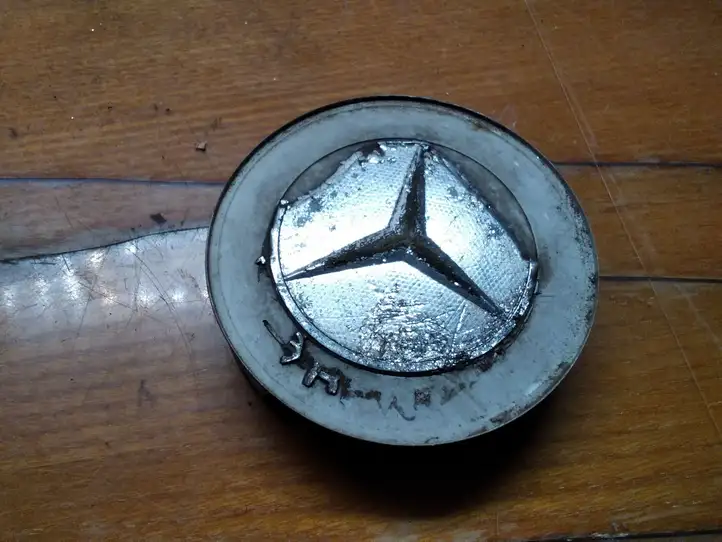 Mercedes-Benz E W212 (2009 - 2016)  A1704000025 Заводская крышка (крышки) от центрального отверстия колеса