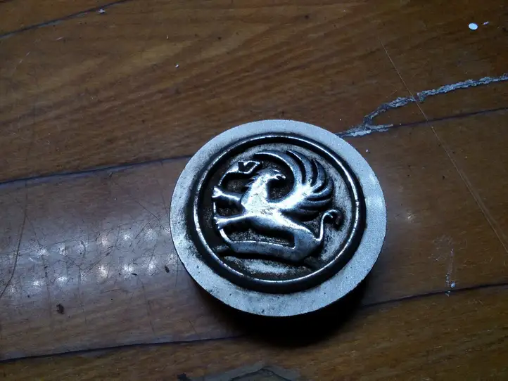 Opel Vectra (2002 - 2005)  13117069MJ Заводская крышка (крышки) от центрального отверстия колеса