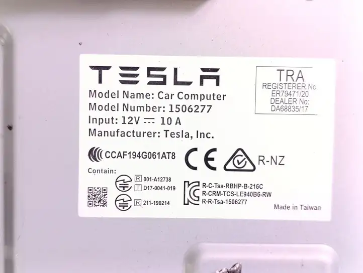 Tesla Model 3 (2017 - 2023) 1506277 Прочие блоки управления — фото 4