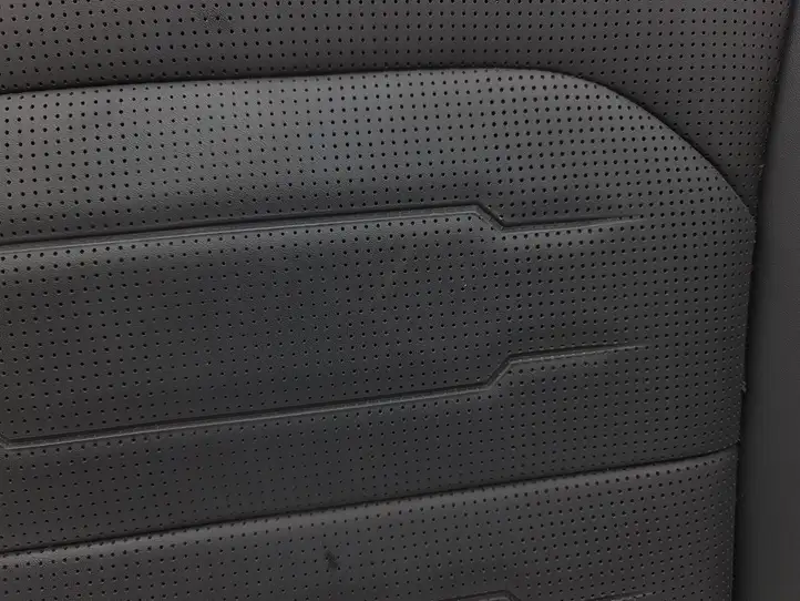 Kia Niro Нижняя часть сиденья водителя — фото 9