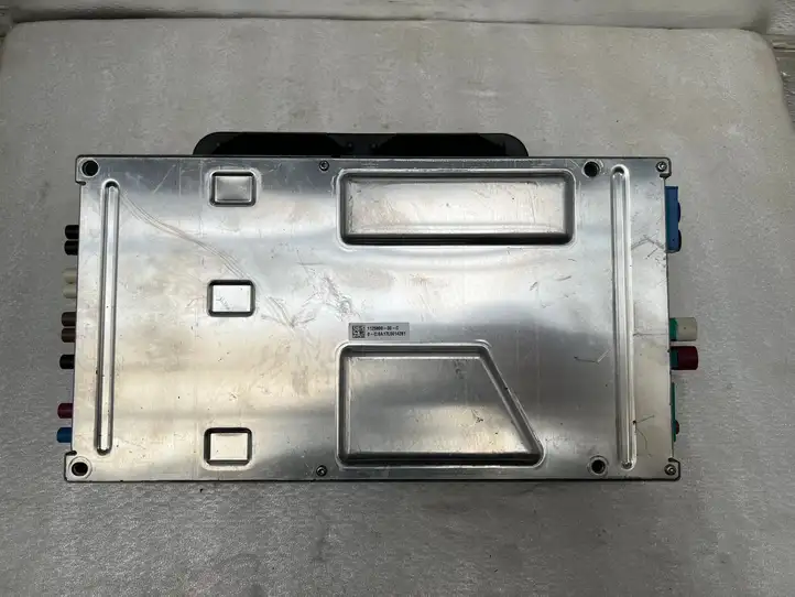 Tesla Model S (2016 - 2021) 112580000C Прочие блоки управления — фото 5