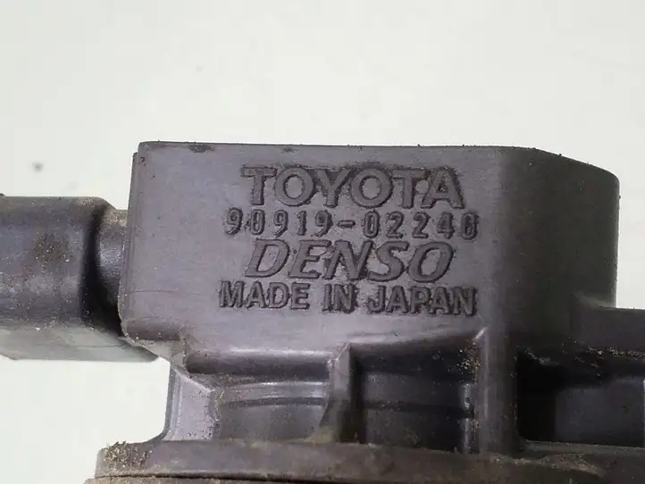 Toyota Yaris (1999 - 2003) 9091902240 Катушка зажигания — фото 2