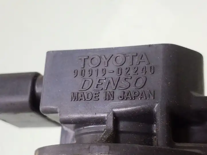 Toyota Yaris (1999 - 2003) 9091902240 Катушка зажигания — фото 3