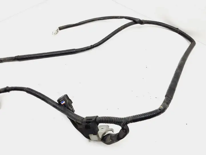 Toyota RAV 4 (XA40) (2012 - 2018) 824120R030 Прочая электропроводка — фото 3