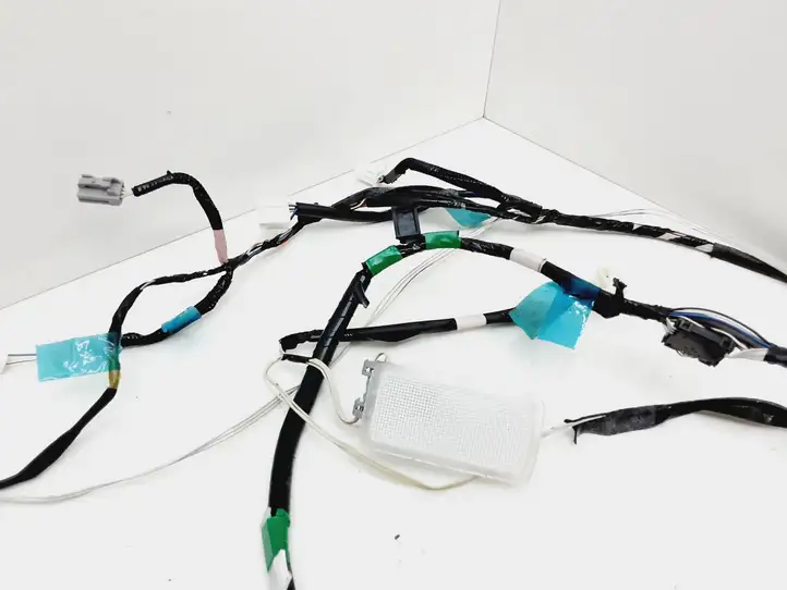Toyota RAV 4 (XA40) (2012 - 2018) 821710R161 Прочая электропроводка — фото 4
