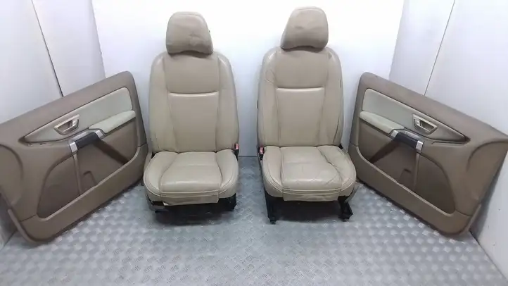 Volvo XC90 (2006 - 2014) Комплект салона — фото 1