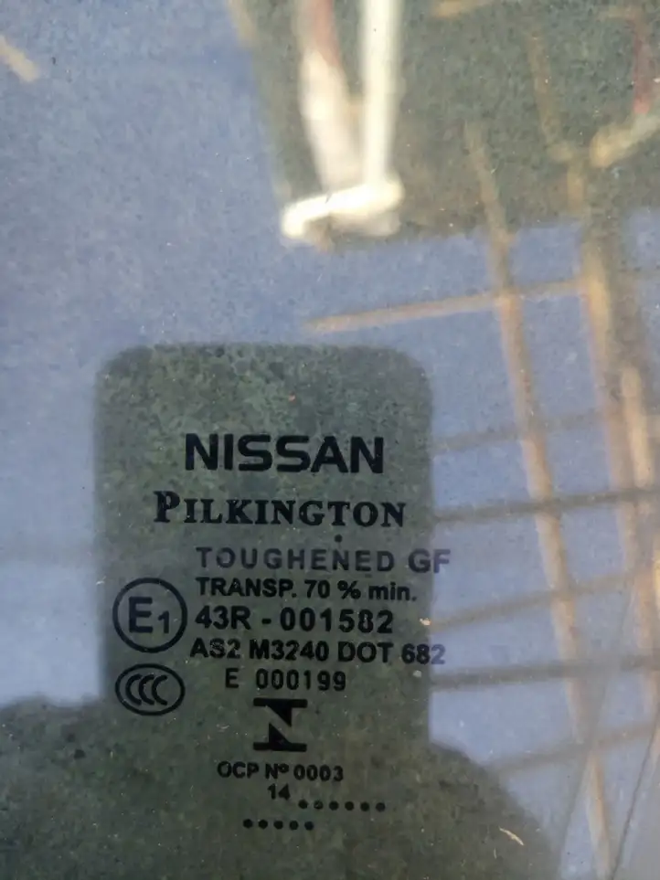 Nissan Qashqai (2013 - 2017) Стекло передней двери — фото 2
