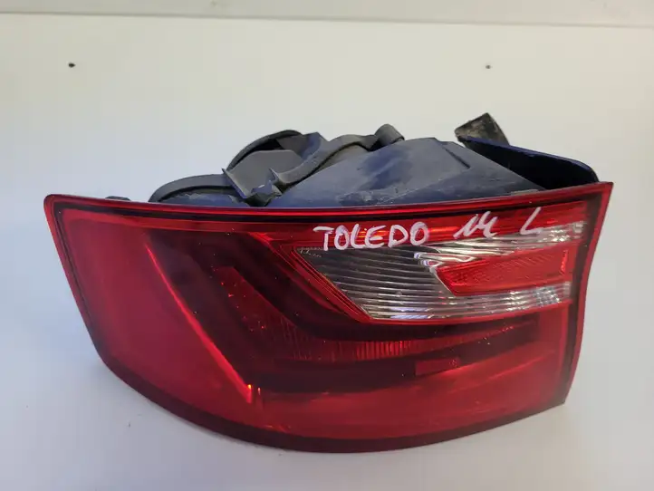 Seat Toledo IV (NH) (2011 - ) Задний фонарь в крышке багажника — фото 3