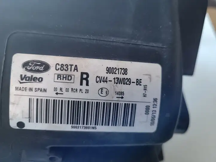 Ford Kuga II (2013 - 2019) Передняя фара — фото 8