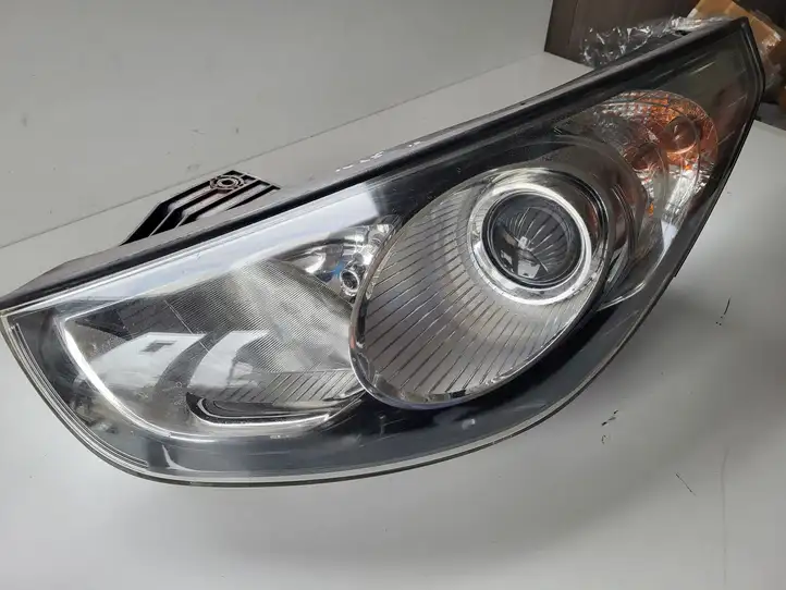 Hyundai ix35 (2009 - 2013) Передняя фара — фото 8