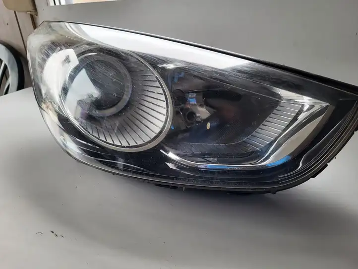 Hyundai ix35 (2009 - 2013) Передняя фара — фото 6