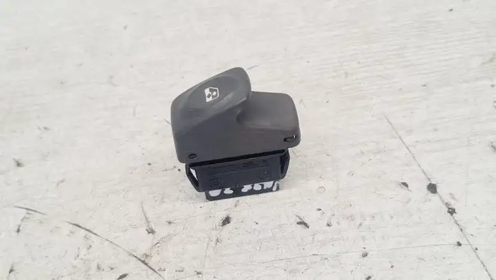 Renault Scenic I (1996 - 2003) 432962K Блок кнопок стеклоподъемников — фото 1