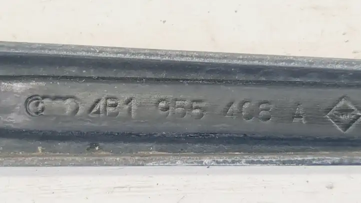 Audi A6 S6 C5 4B (1997 - 2001) 4B1955408A Рычаг стеклоочистителя — фото 3