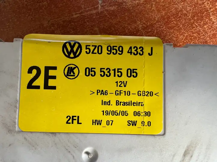 Volkswagen Fox (2005 - 2009) 5Z0959433J Прочие блоки управления — фото 3