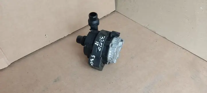 BMW 3 F30 F35 F31 (2012 - 2018) 8638240 Электроциркуляционный насос — фото 1