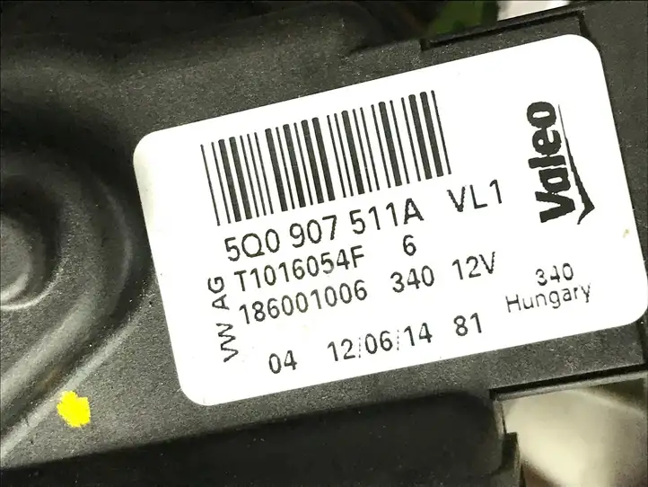 Skoda Octavia Mk3 (5E) (2013 - 2019) 5Q0907511A Двигатель задвижки потока воздуха — фото 3