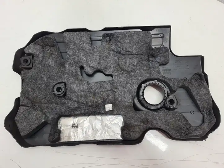 Ford Focus (2015 - 2019) F1FQ6A949A Крышка двигателя декоративная — фото 2