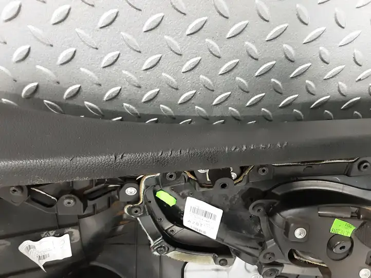 Kia Ceed (2015 - 2018) 82350A2000 Обшивка передней двери — фото 10