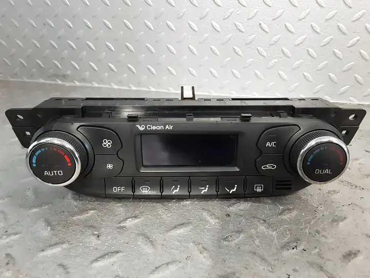 Kia Ceed (2015 - 2018) 97250A2202 Блок управления климат-контролем — фото 1