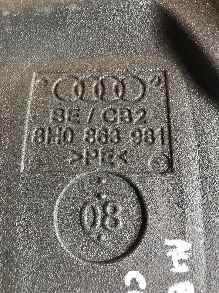 Audi A4 S4 B7 8E 8H (2004 - 2009) 8H0863981 Ветровик задней двери — фото 4