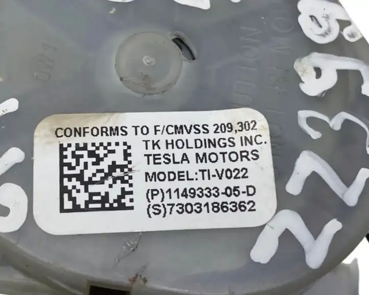 Tesla Model X (2015 - 2021) 114933305D Ремень безопасности 3-го ряда — фото 6