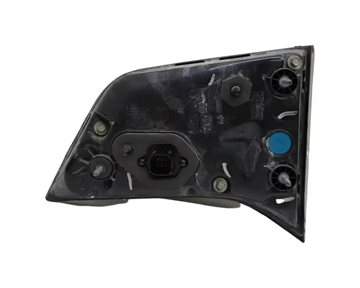 Tesla Model X (2015 - 2021) 103433800A Задний фонарь в крышке багажника — фото 8