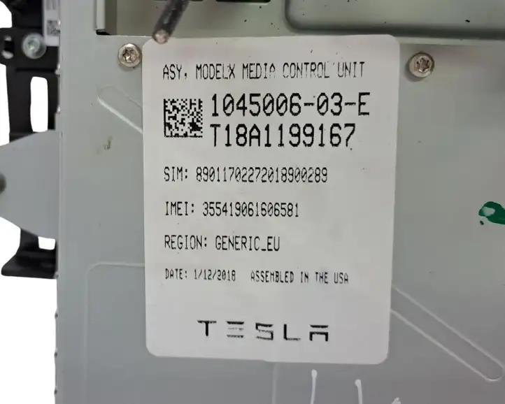 Tesla Model X (2015 - 2021) 104500603E Дисплей / маленький экран — фото 2