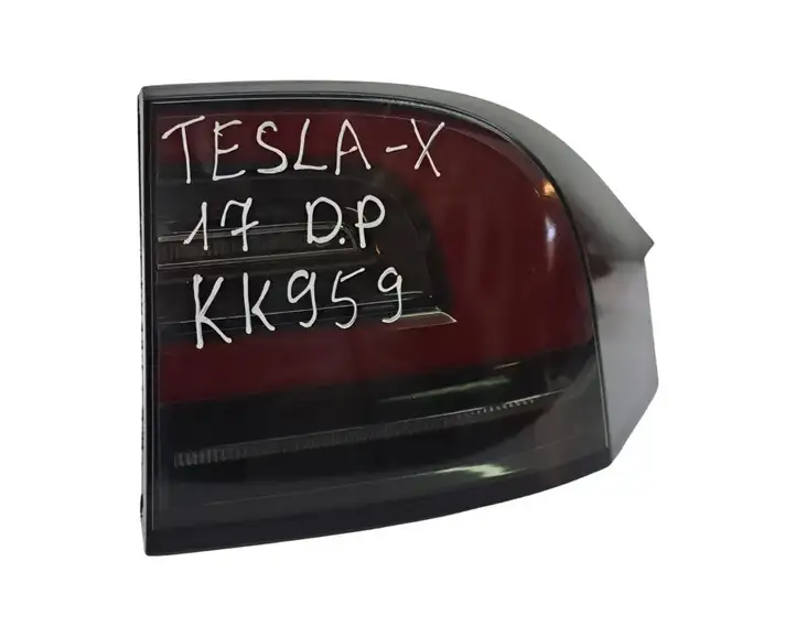Tesla Model X (2015 - 2021) 103433500A Задний фонарь в кузове — фото 8