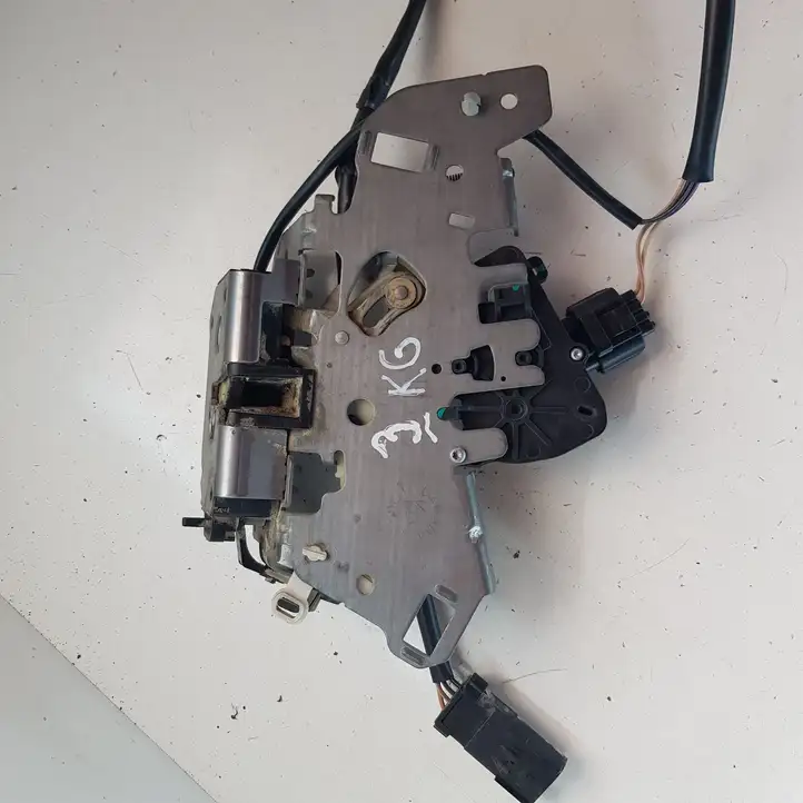 Chrysler Voyager (2004 - 2007) 25000282 Замок раздвижной двери — фото 5