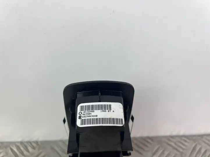 Jeep Grand Cherokee (2010 - 2021) 68290692AB Блок кнопок стеклоподъемников — фото 4