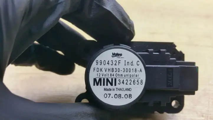 Mini One Cooper Coupe R56 (2004 - 2014) 3422658 Двигатель задвижки потока воздуха — фото 2