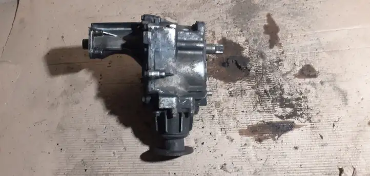 Hyundai Tucson JM (2004 - 2009)  Y050303689 Передний редуктор