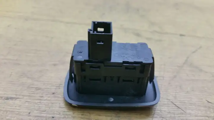 Citroen C5 (2008 - 2017) 96623726XT Кнопка стеклоподъемников — фото 2