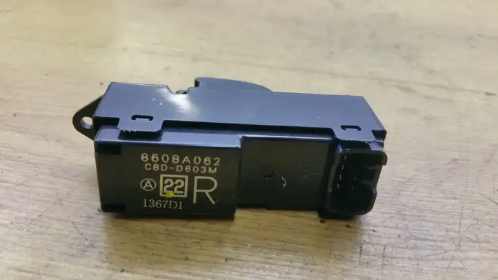 Peugeot 4007 (2007 - 2012) 8608A062 Кнопка стеклоподъемников — фото 3