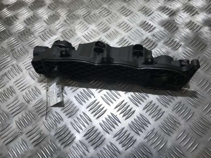 Peugeot 307 (2001 - 2005)  9660281080 Крышка головки