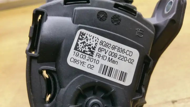 Volvo S60 (2010 - 2013) 6G929F836CD Педаль акселератора — фото 2