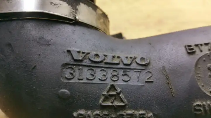 Volvo V60 (2010 - 2013) 31338572 Трубки интеркулера / Шланги интеркулера — фото 3
