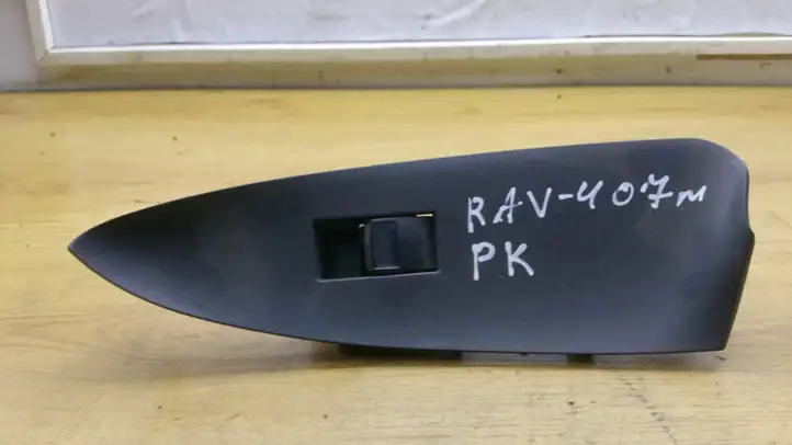 Toyota RAV 4 (XA30) (2006 - 2016) 7423242060 Блок кнопок стеклоподъемников — фото 3