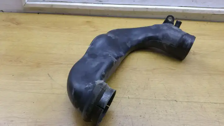Opel Astra H (2004 - 2009) 8980055582 Трубка подачи воздуха — фото 2