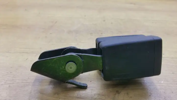 Opel Insignia A (2008 - 2017) 13267110 Замок заднего ремня — фото 2