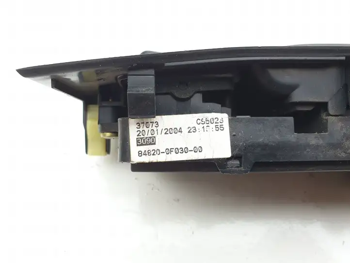 Toyota Corolla Verso AR10 (2004 - 2009) 848200F03000 Блок кнопок стеклоподъемников — фото 4