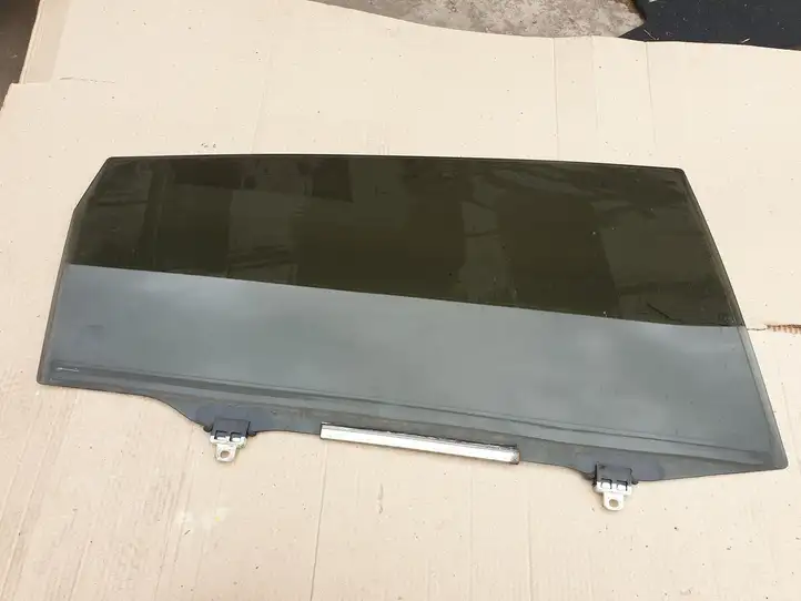 Toyota Corolla Verso AR10 (2004 - 2009) Стекло задней двери — фото 1